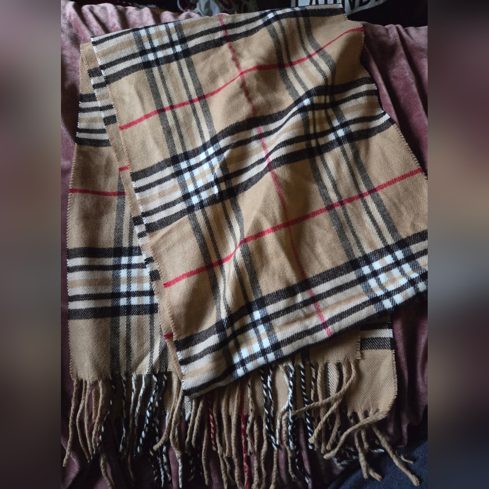 New W/O Tags! Plaid Cashmere Feel Scarf
